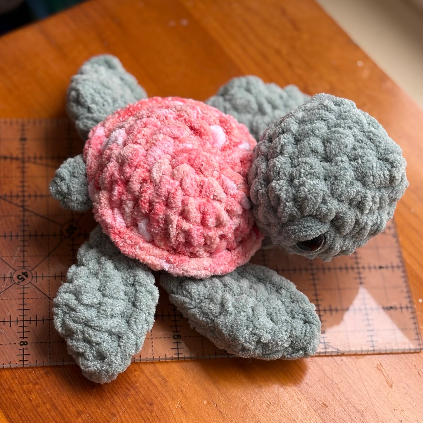 Plush Small Sea Turtle - Coral (plastic eye)
