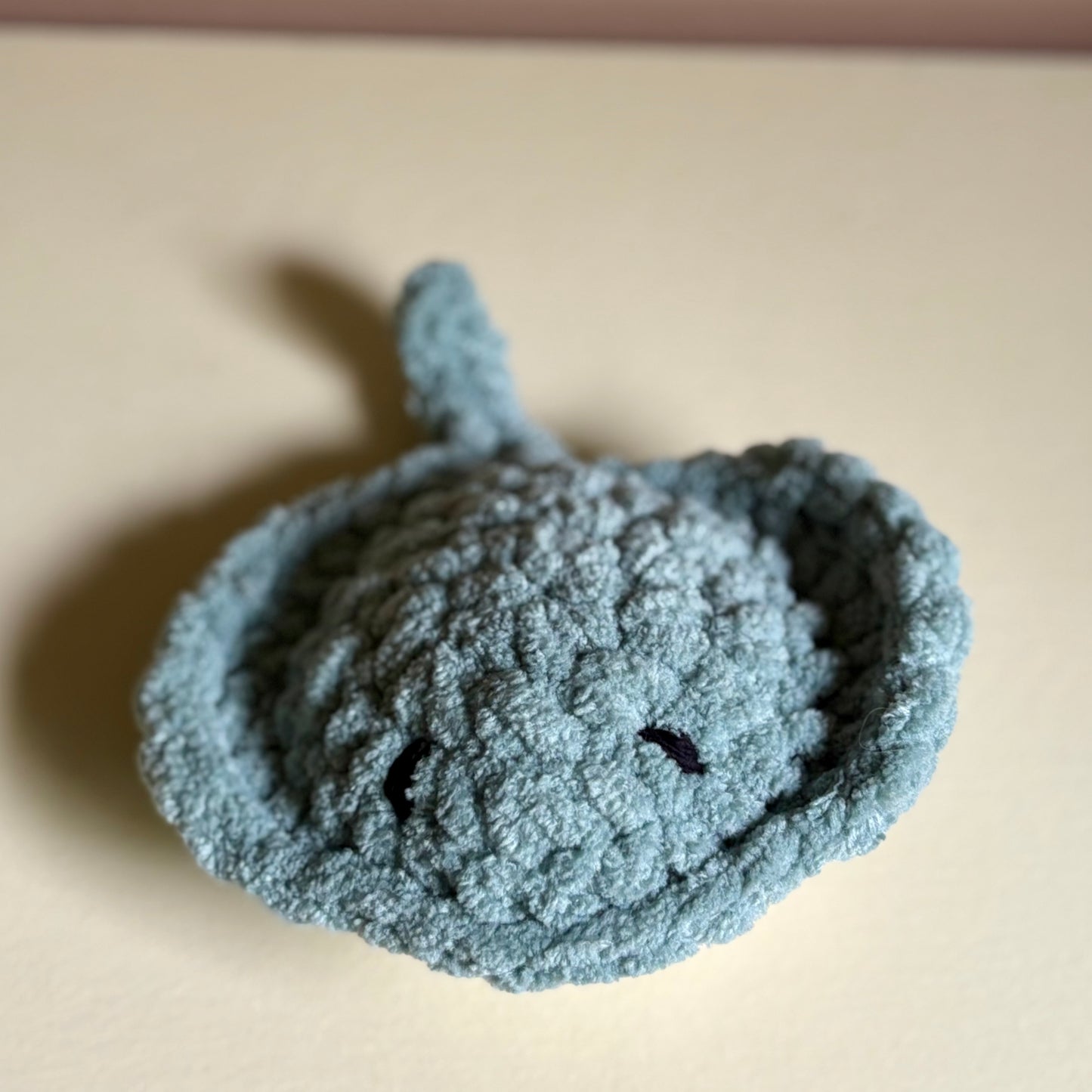Mini Green Stingray (yarn eye)