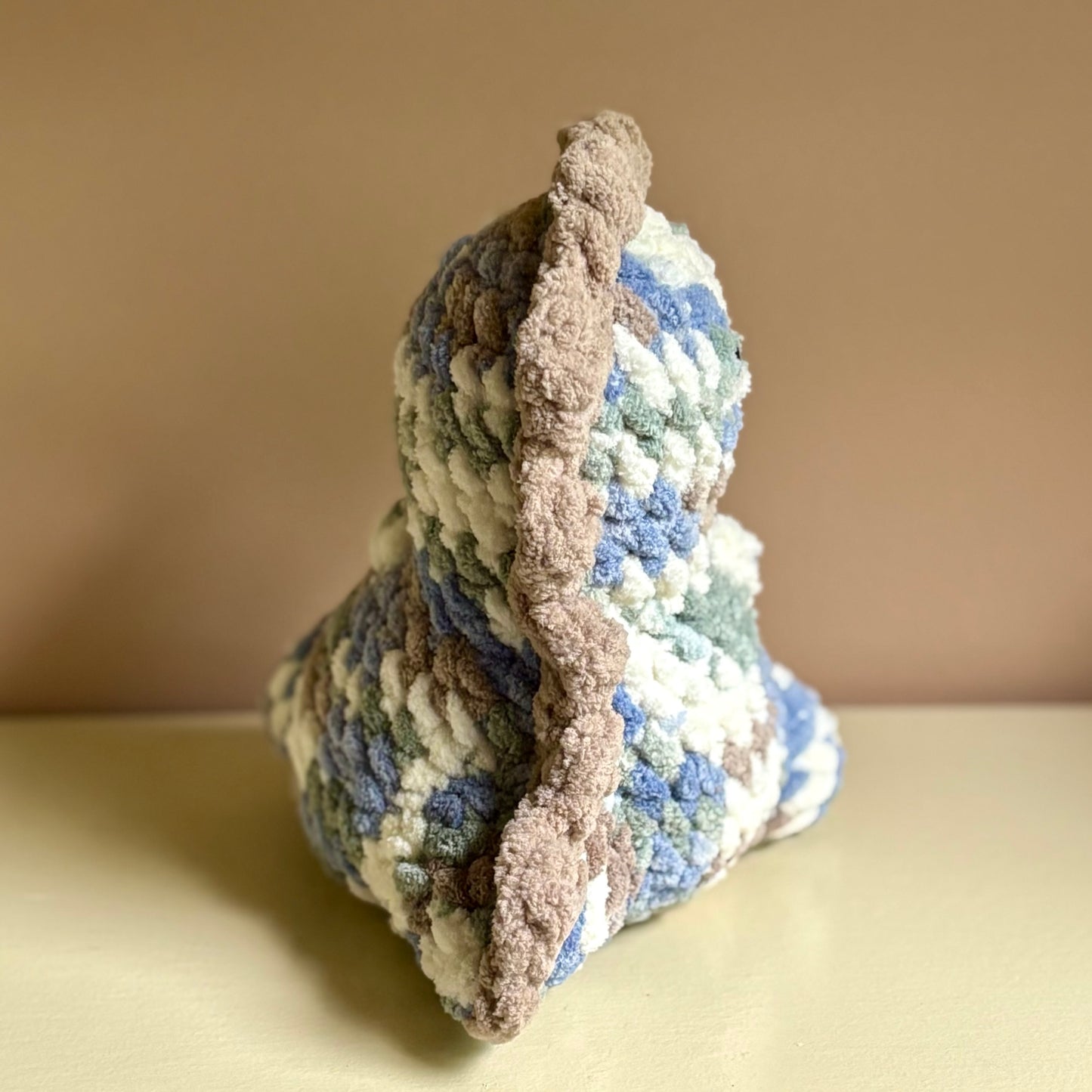 Chubby Dino (yarn eye)