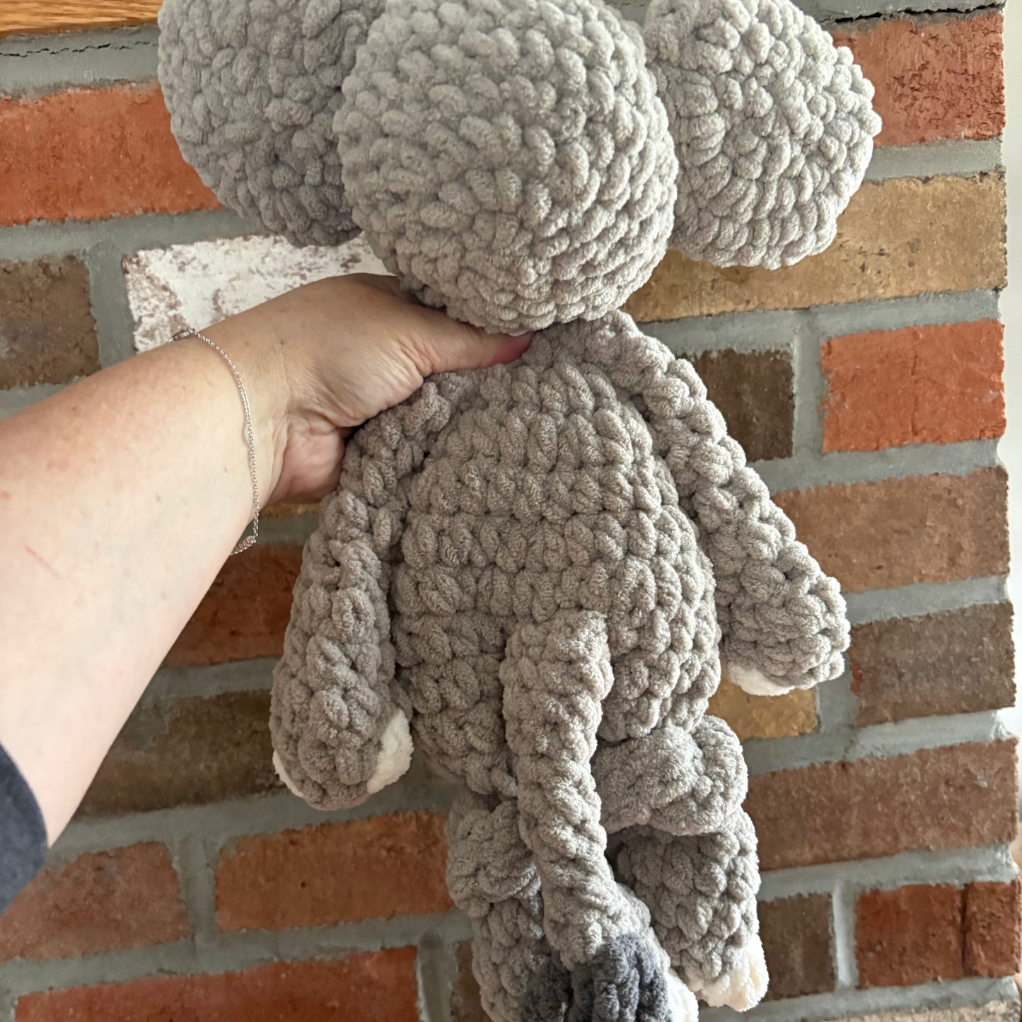 Elephant Small Snuggler (yarn eyes)-Pale Gray