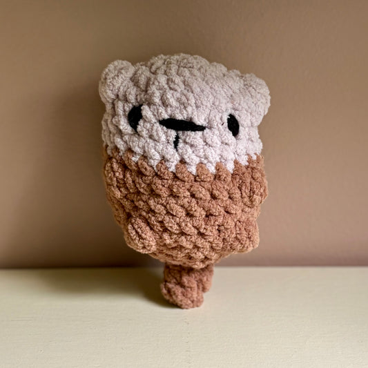 Otter (yarn eye)