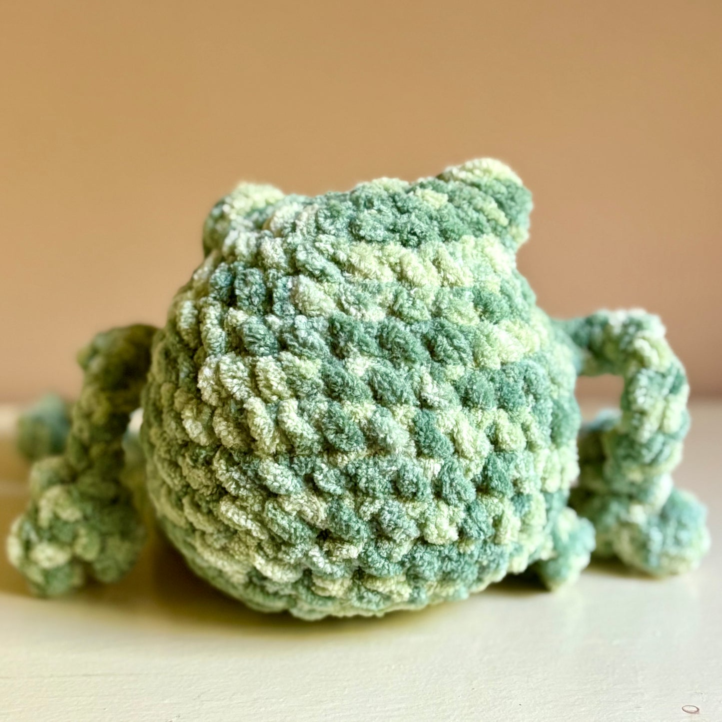 Plush Fresh Green Fred the Frog (plastic eye)