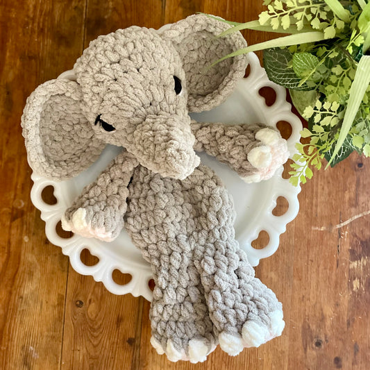 Pale Grey May the Elephant Snuggler (yarn eye)