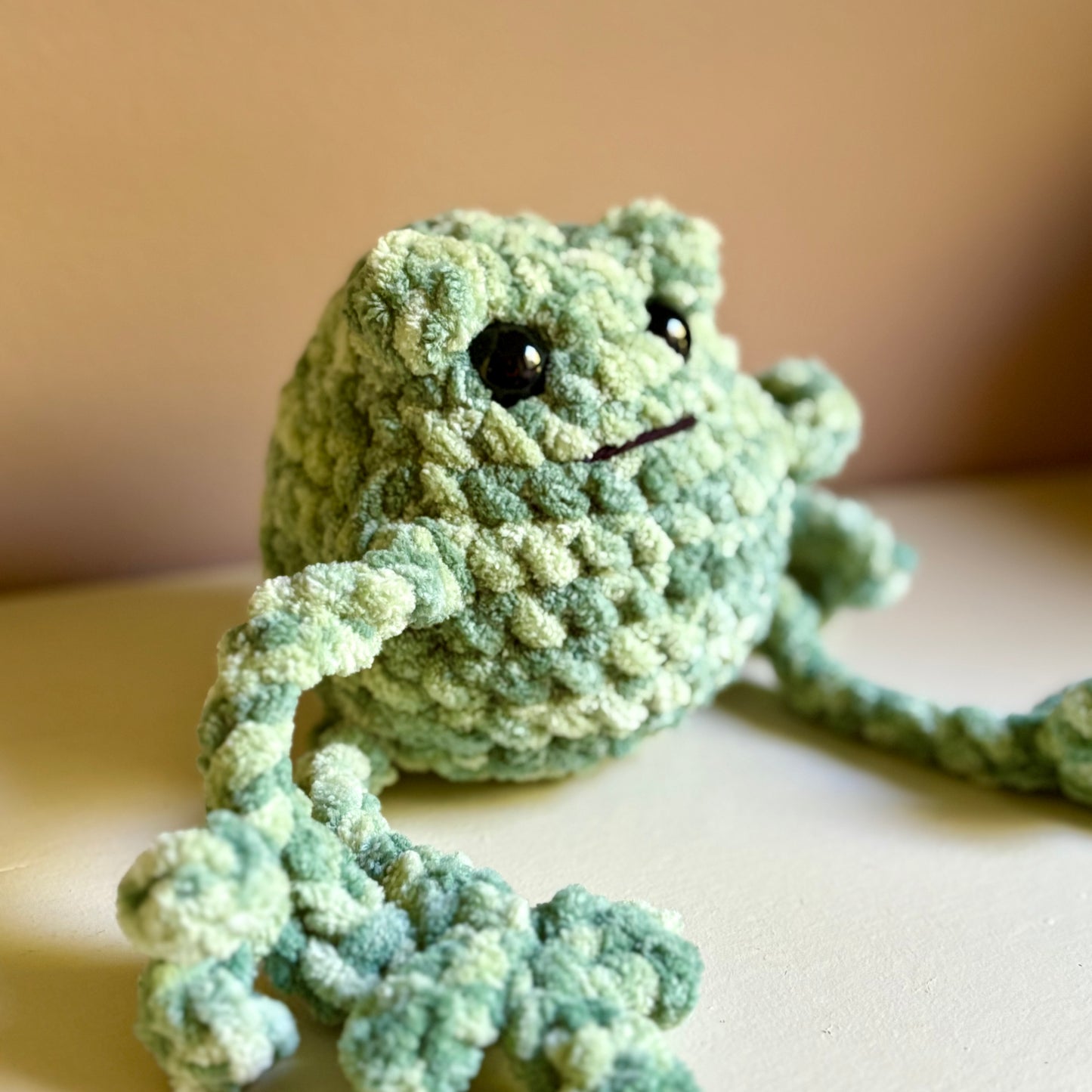 Plush Fresh Green Fred the Frog (plastic eye)
