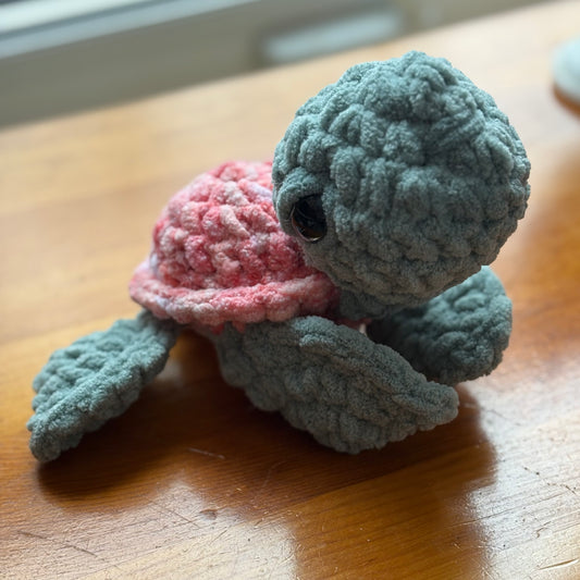 Plush Small Sea Turtle - Coral (plastic eye)