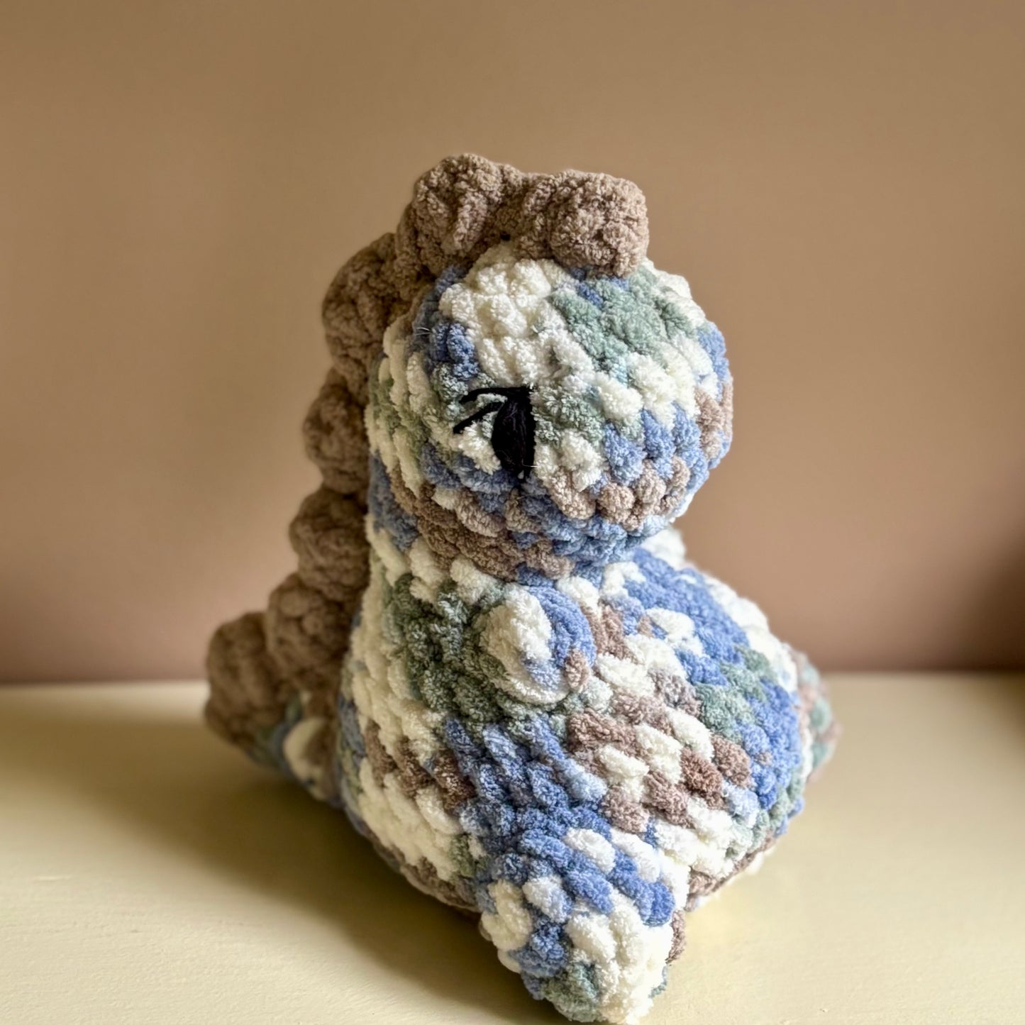 Chubby Dino (yarn eye)