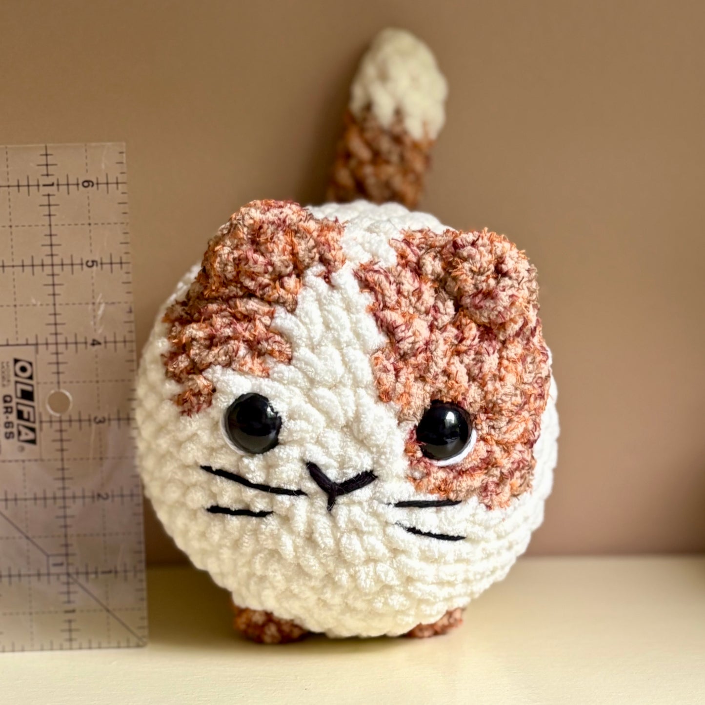 Large Plush Loaf Cat - Ivory and Orange Tweed (plastic eye)