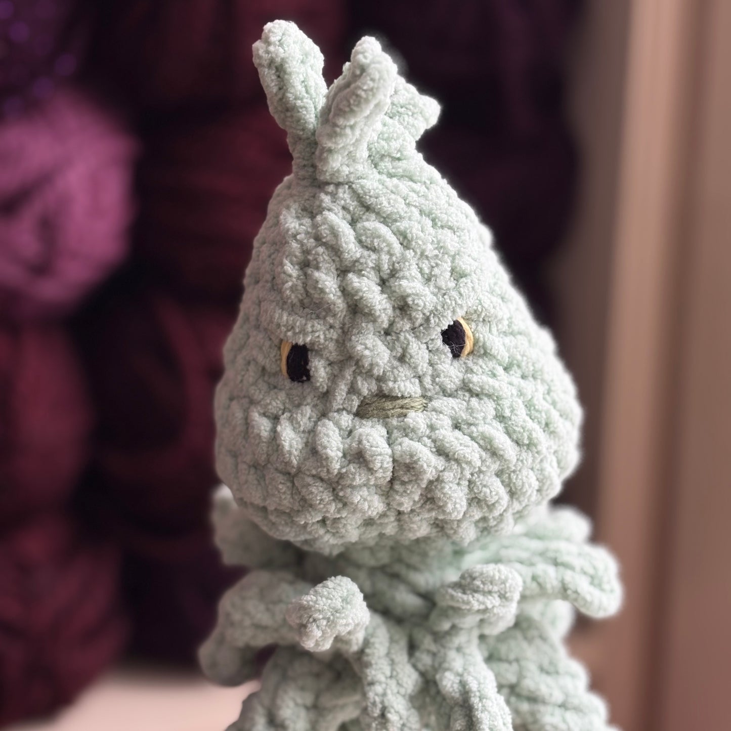 Plush Mr. Green yarn eyes)-Clary Green