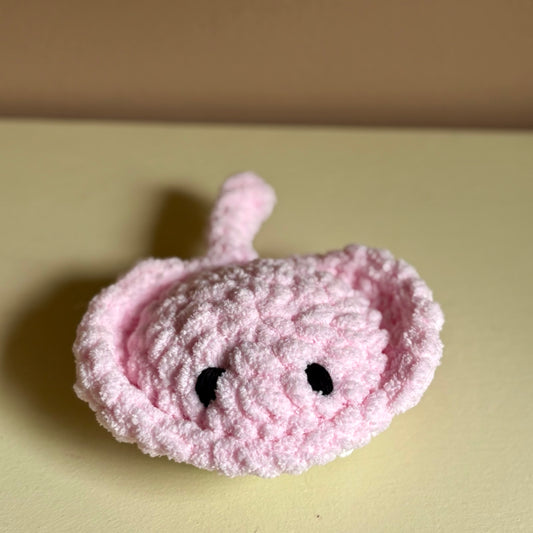 Mini Pink Stingray (yarn eye)