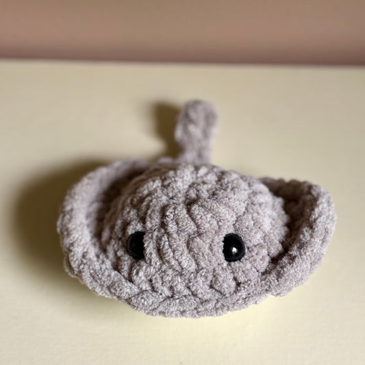 Mini Grey Stingray (plastic eye)